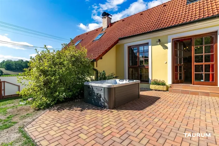 Prodej chalupy, Únějovice, 193 m2