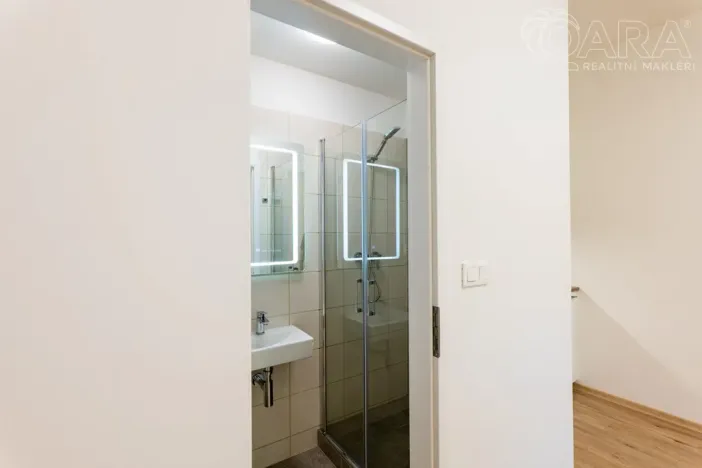 Prodej rodinného domu, Praha - Prosek, Prosecká, 56 m2