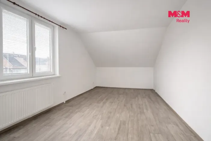Prodej bytu 3+1, Dobev - Stará Dobev, 73 m2