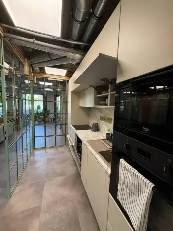 Pronájem pokoje, Praha - Vysočany, Poděbradská, 141 m2