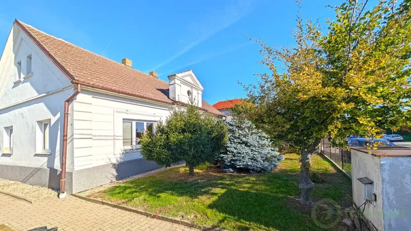 Prodej rodinného domu, Dobřenice, 216 m2