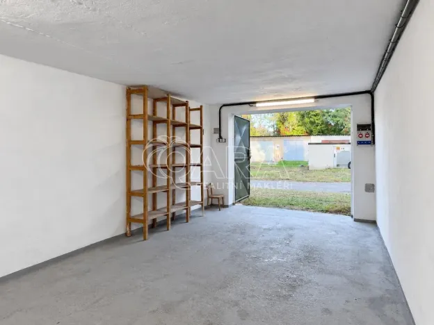 Pronájem garáže, Nymburk, V Lodici, 19 m2