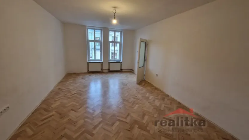 Pronájem bytu 3+1, Opava - Předměstí, Komenského, 106 m2