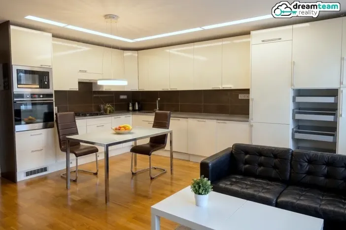 Pronájem bytu 4+kk, Rožnov pod Radhoštěm, 5. května, 75 m2