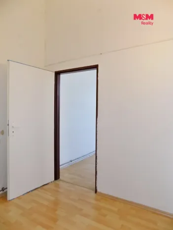 Pronájem bytu 1+kk, Teplice, U nádraží, 28 m2
