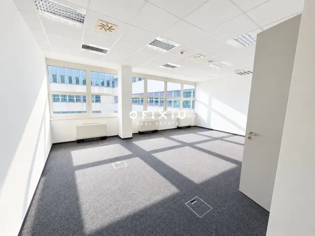 Pronájem kanceláře, Praha - Smíchov, Karla Engliše, 2208 m2