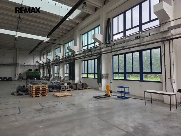 Pronájem výrobních prostor, Roudnice nad Labem, Pracnerova, 2250 m2