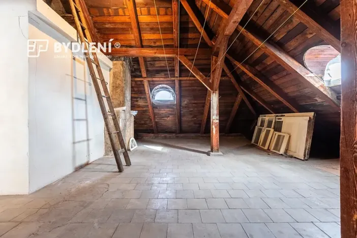 Prodej vícegeneračního domu, Novosedlice, Husova, 360 m2