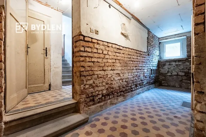 Prodej vícegeneračního domu, Novosedlice, Husova, 360 m2