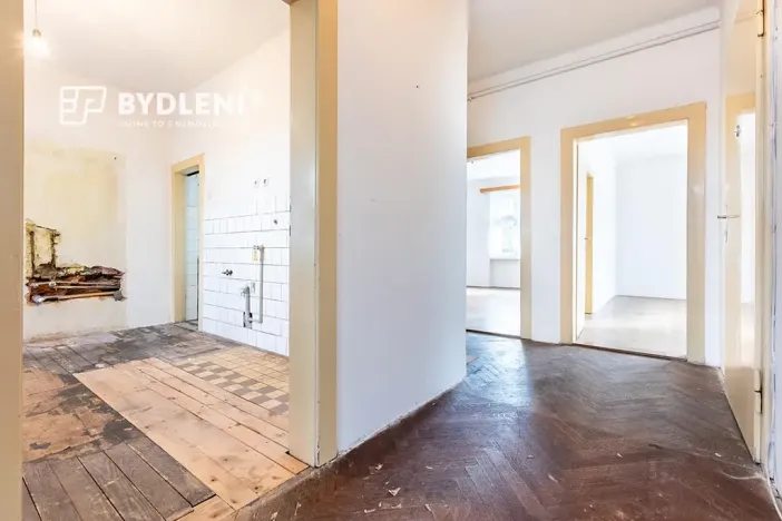 Prodej vícegeneračního domu, Novosedlice, Husova, 360 m2