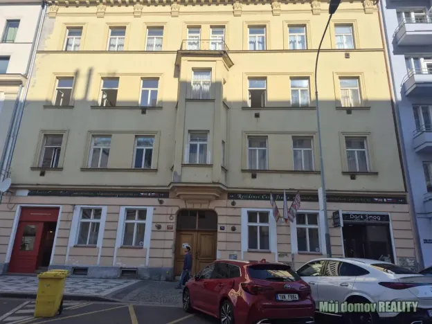 Pronájem bytu 2+kk, Praha - Karlín, Křižíkova, 45 m2