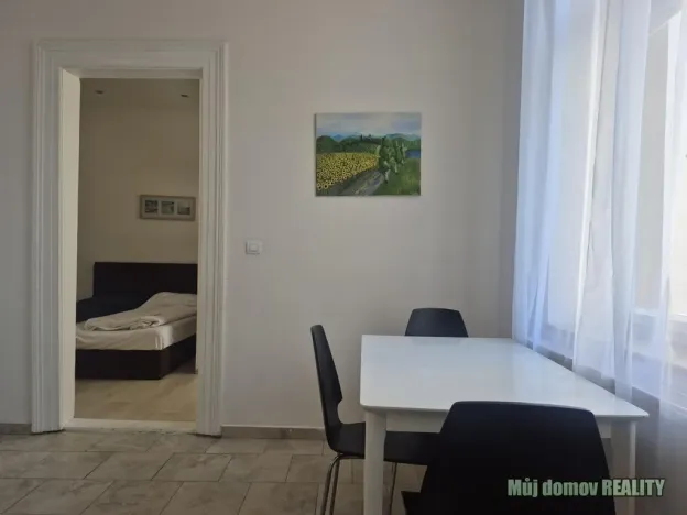 Pronájem bytu 2+kk, Praha - Karlín, Křižíkova, 45 m2
