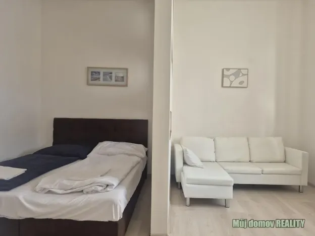 Pronájem bytu 2+kk, Praha - Karlín, Křižíkova, 45 m2
