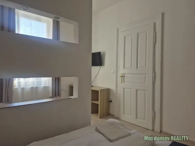 Pronájem bytu 2+kk, Praha - Karlín, Křižíkova, 45 m2
