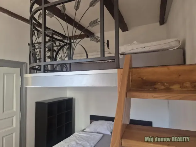 Pronájem bytu 2+kk, Praha - Karlín, Křižíkova, 56 m2