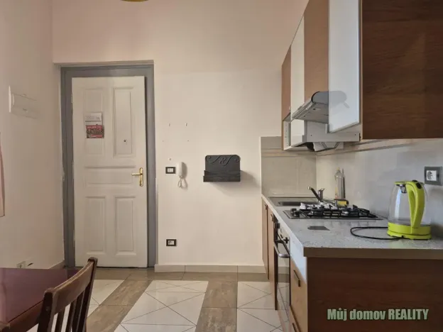 Pronájem bytu 2+kk, Praha - Karlín, Křižíkova, 56 m2