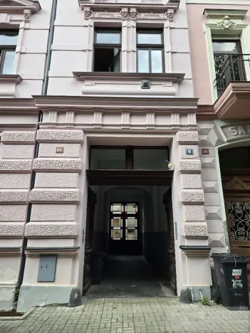 Prodej bytu 2+1, Karlovy Vary, Svahová, 61 m2