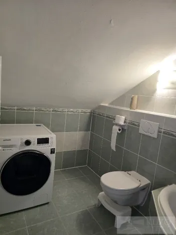 Prodej bytu 2+1, Karlovy Vary, Svahová, 61 m2
