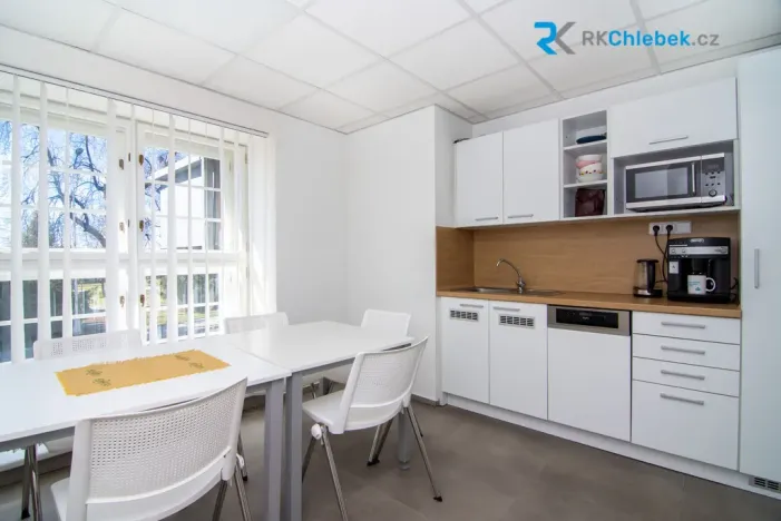 Pronájem obchodního prostoru, Frýdek-Místek - Frýdek, tř. T. G. Masaryka, 396 m2