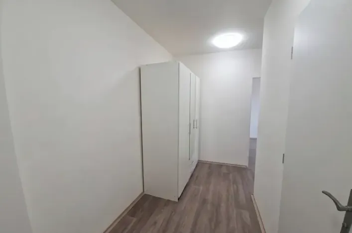Pronájem bytu 2+kk, Praha - Záběhlice, Jabloňová, 40 m2