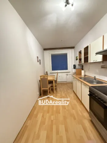 Pronájem bytu 2+1, Zlín, Středová, 58 m2