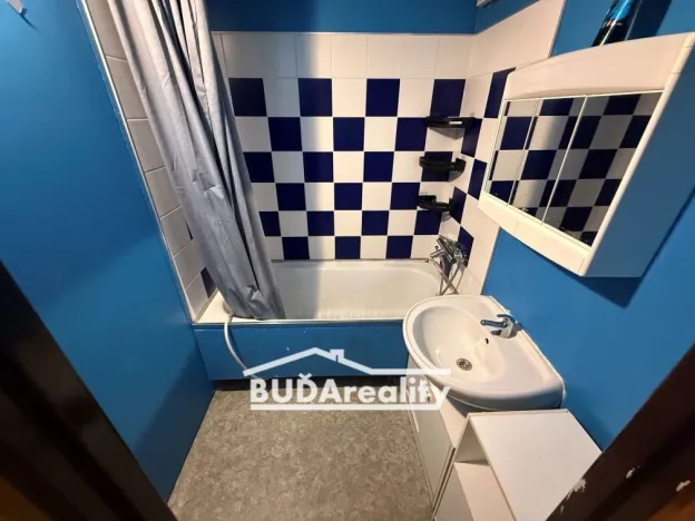 Pronájem bytu 2+1, Zlín, Středová, 58 m2