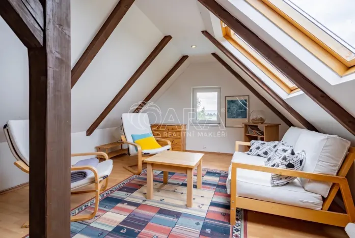 Prodej rodinného domu, Bukovany, 279 m2