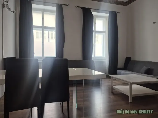 Pronájem bytu 1+kk, Praha - Karlín, Křižíkova, 44 m2
