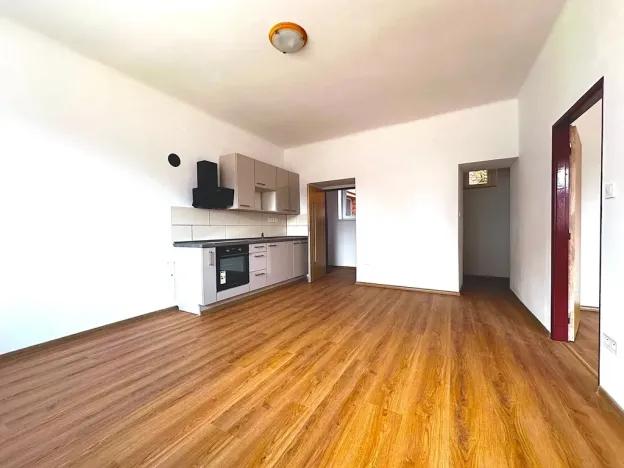 Pronájem bytu 2+kk, 54 m², Žirovnice