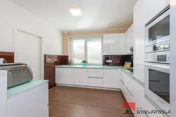Prodej rodinného domu, Újezd, 346 m2