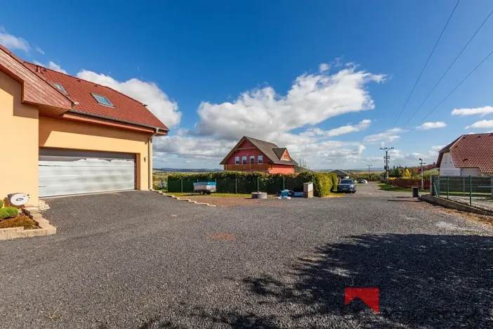Prodej rodinného domu, Újezd, 346 m2