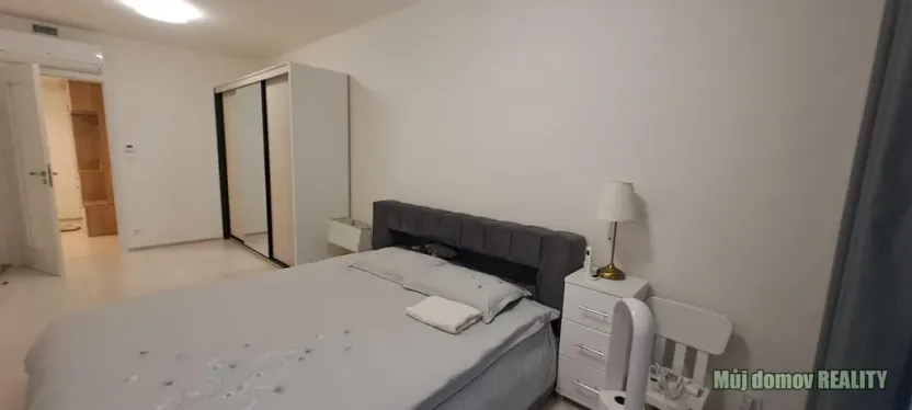 Pronájem bytu 2+kk, Praha - Žižkov, Šrámkové, 119 m2