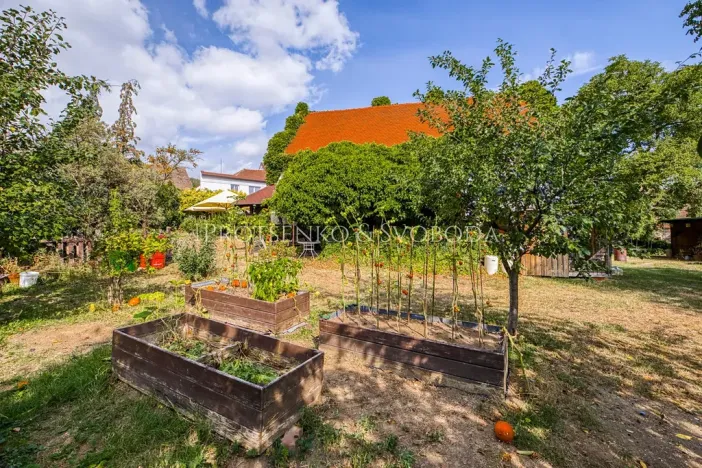Prodej činžovního domu, Lhenice, Krumlovská, 535 m2