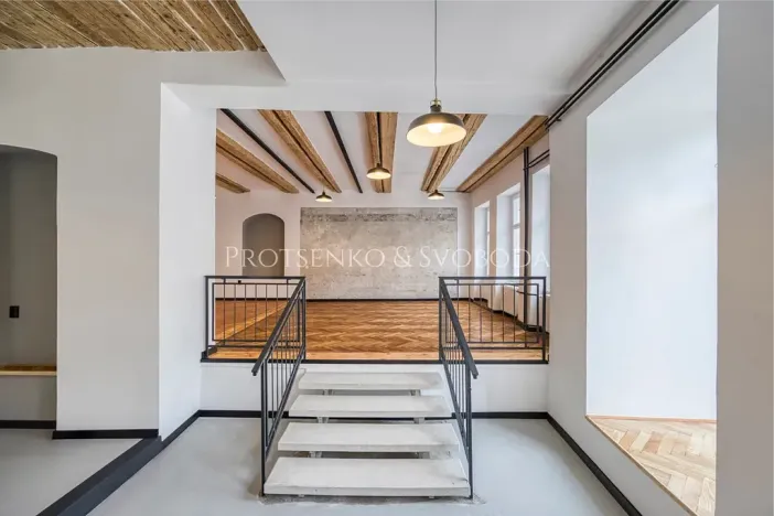 Pronájem obchodního prostoru, Třebíč, Hasskova, 127 m2