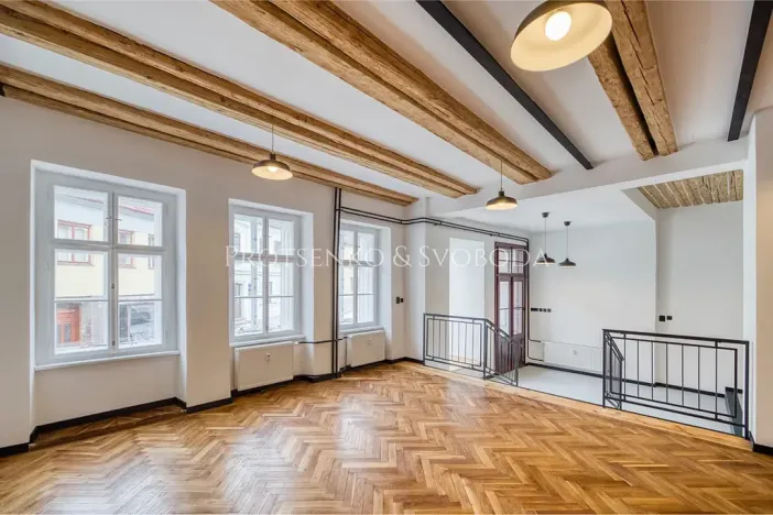 Pronájem kanceláře, Třebíč, Hasskova, 127 m2