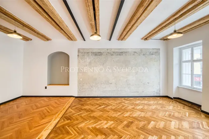 Pronájem kanceláře, Třebíč, Hasskova, 127 m2