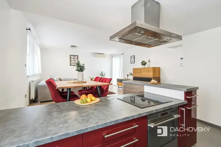Prodej bytu 3+kk, Chrudim, Resselovo náměstí, 90 m2