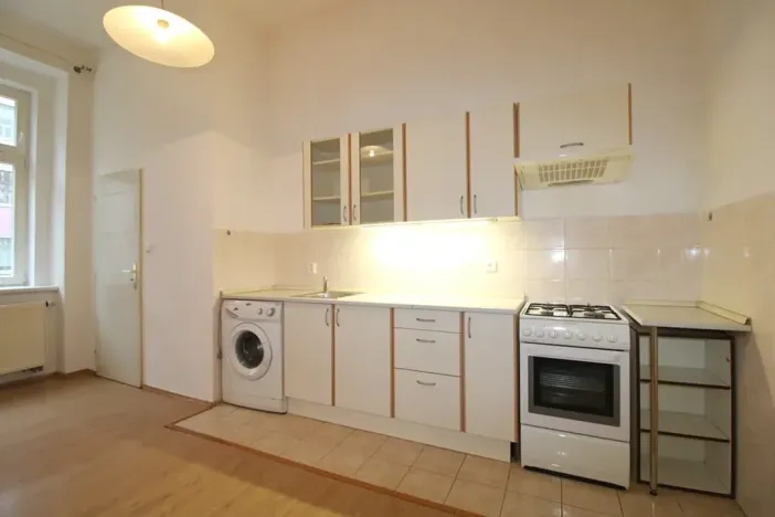 Pronájem bytu 1+1, Praha - Vinohrady, Mánesova, 40 m2
