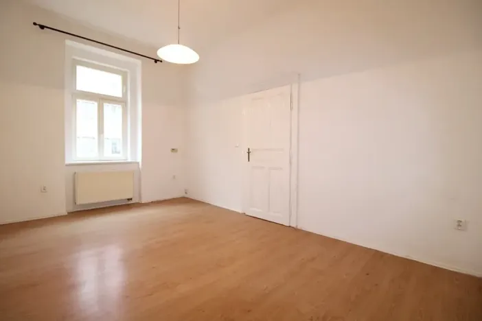 Pronájem bytu 1+1, Praha - Vinohrady, Mánesova, 40 m2