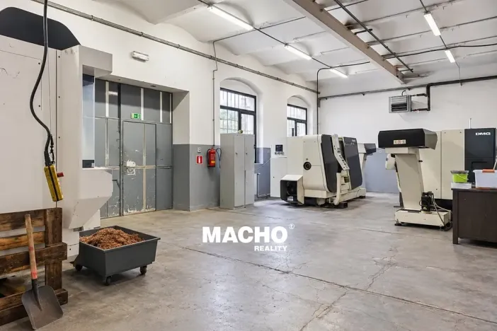 Pronájem skladu, Králův Dvůr, Tovární, 400 m2