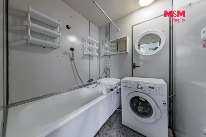Prodej bytu 3+1, Chodov, Poděbradova, 58 m2