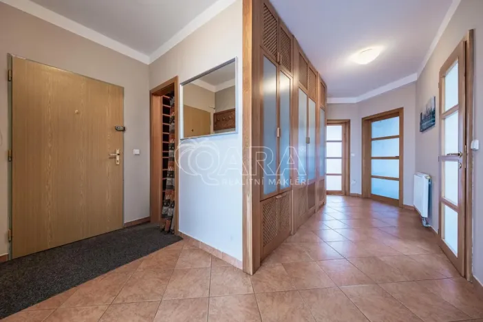 Pronájem bytu 4+1, Praha - Strašnice, Radošovická, 117 m2