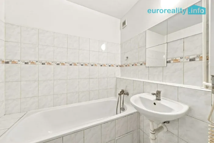 Prodej bytu 2+1, Milovice, Braniborská, 42 m2