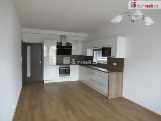 Pronájem bytu 2+kk, Praha - Střížkov, Makedonská, 57 m2