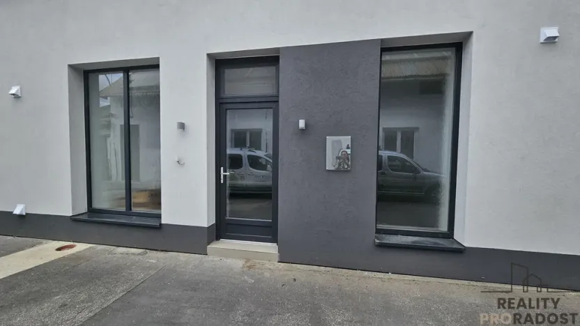 Pronájem komerční nemovitosti, Hodonín, Kolískova, 33 m2