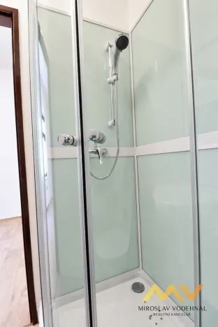 Pronájem bytu 1+kk, Hradec Králové - Nový Hradec Králové, Hlavní, 21 m2
