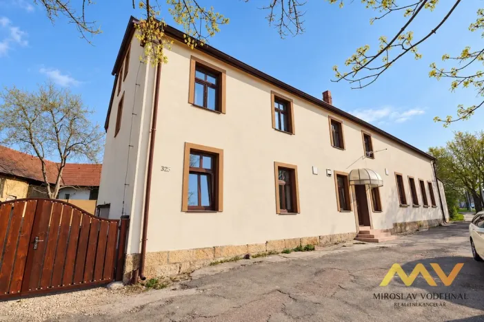 Pronájem bytu 1+kk, Hradec Králové - Nový Hradec Králové, Hlavní, 21 m2