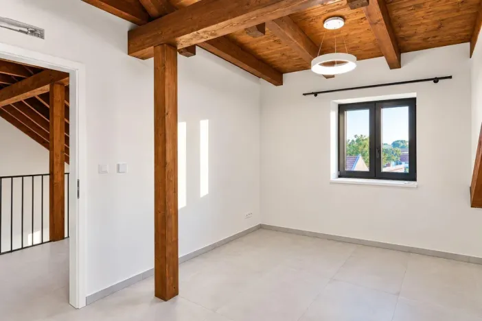 Pronájem bytu 4+kk, Rybníček, 196 m2