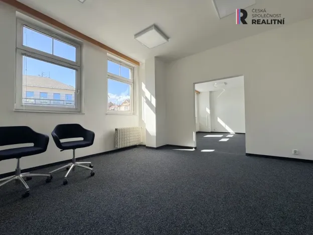 Pronájem kanceláře, Karlovy Vary, T. G. Masaryka, 49 m2