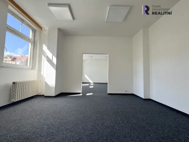 Pronájem kanceláře, Karlovy Vary, T. G. Masaryka, 49 m2